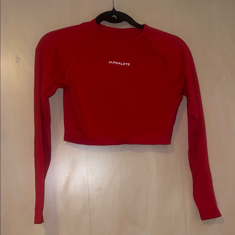 Alphalete Red Long-Sleeve Crop Top - Fitted Athletic Style